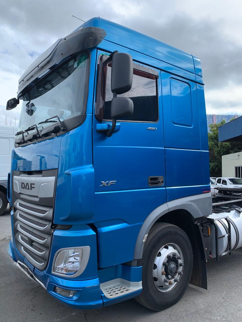 DAf Azul 4